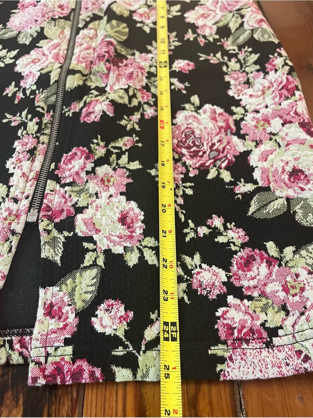 Anthropologie Maeve Floral Rose Pencil Skirt | Black Pink | M - Picture 10 of 10